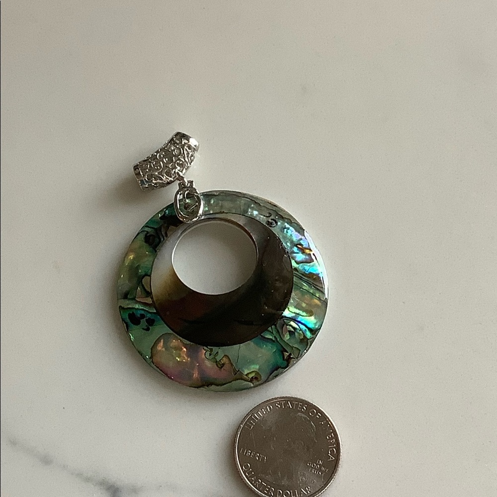 NWOT Circle Abalone Shell Pendant double-layers